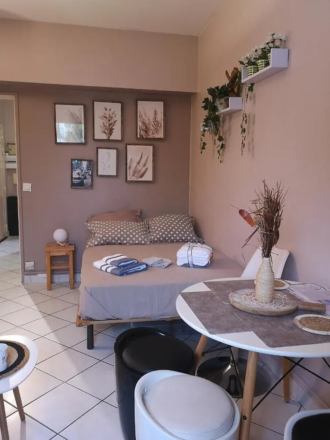 Charming Apartment Near Moulin Rouge Paris
