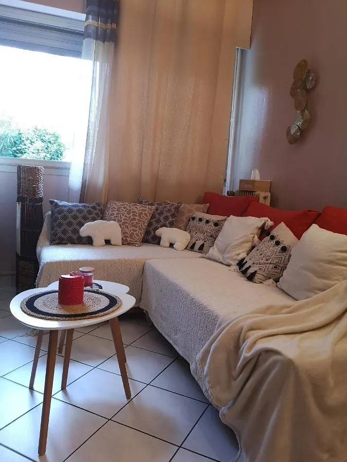 Charming Apartment Near Moulin Rouge Paris France